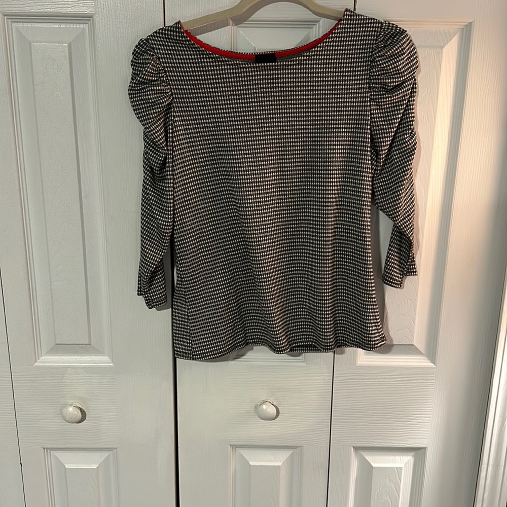 Black and white top